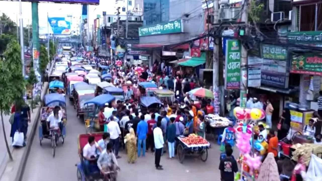ময়মনসিংহে ফুটপাত থেকে মাসে ২৪ লাখ টাকা চাঁদাবাজির অভিযোগ