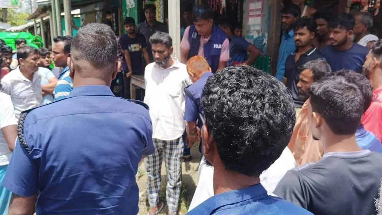 ফার্মেসিতে ডেকে নিয়ে তৃতীয় শ্রেণির ছাত্রীকে ধর্ষণ, জামায়াত কর্মী গ্রেপ্তার