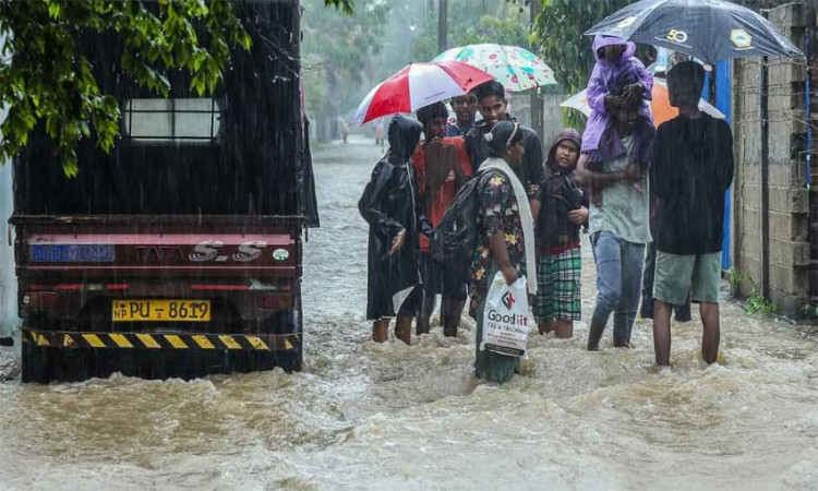 ইন্দোনেশিয়ায় ভয়াবহ বন্যায় মৃতের সংখ্যা বেড়ে ২৪৮