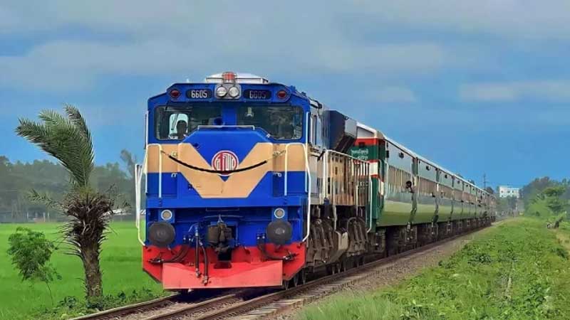 ট্রেনের ভাড়া বাড়ছে