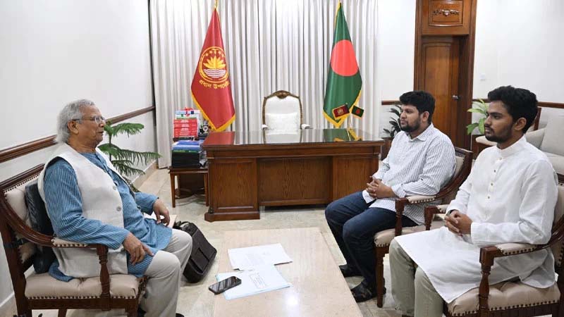 পদত্যাগ করলেন উপদেষ্টা মাহফুজ আলম ও আসিফ মাহমুদ