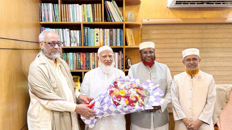 জামায়া‌তে গেলেন বিএন‌পির সা‌বেক এম‌পি মেজর আখতার