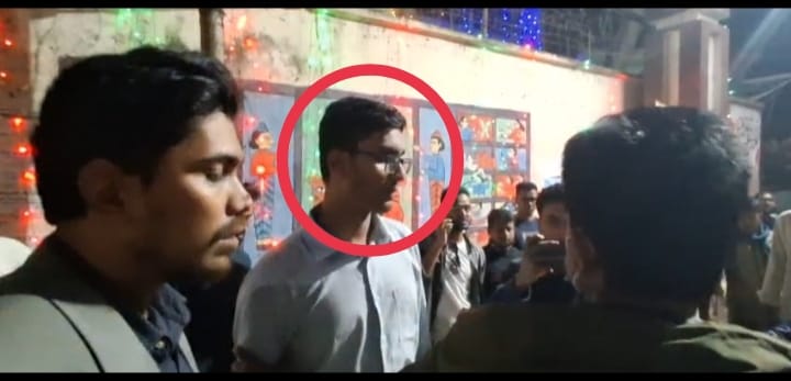 ‘রাজাকারের প্রোডাকশন’ বলা ছাত্রদল নেতার মুজিব ভক্তির প্রমাণ মিলল