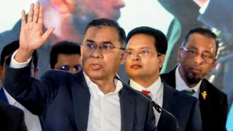 আমাকে বিদায় দিতে কেউ এয়ারপোর্টে যাবেন না