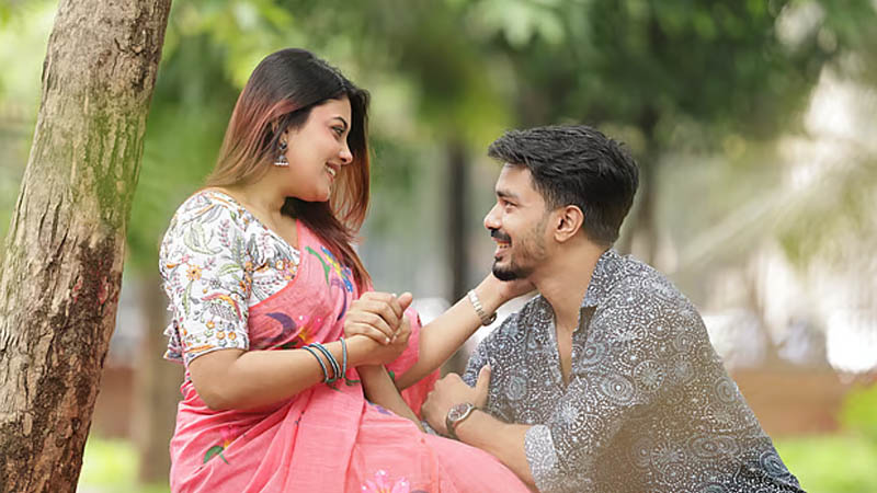 বিয়ের পর কেন ভালোবাসা বদলে যায়