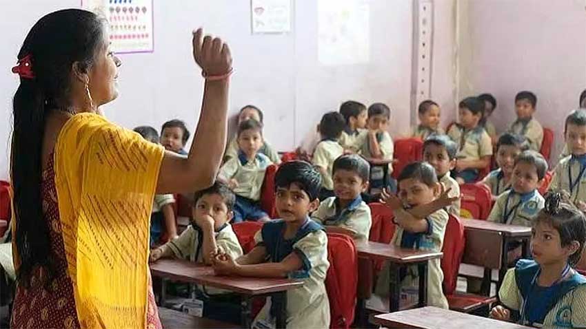 প্রাথমিকের ৬৫ হাজার প্রধান শিক্ষক পেলেন গেজেটেড মর্যাদা