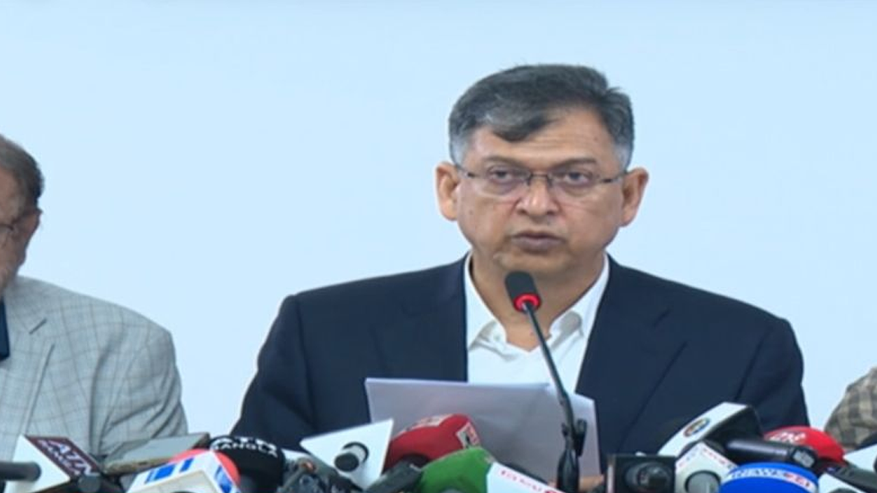 তারেক রহমান দেশে ফিরে আগে মায়ের সঙ্গে দেখা করবেন : সালাহউদ্দিন