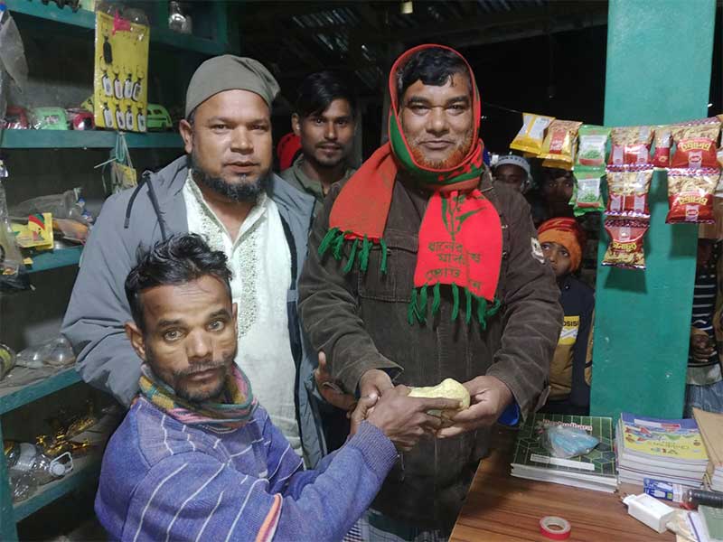 তারেক রহমানের আগমনে কিশোরগঞ্জে খাবার বিতরণ