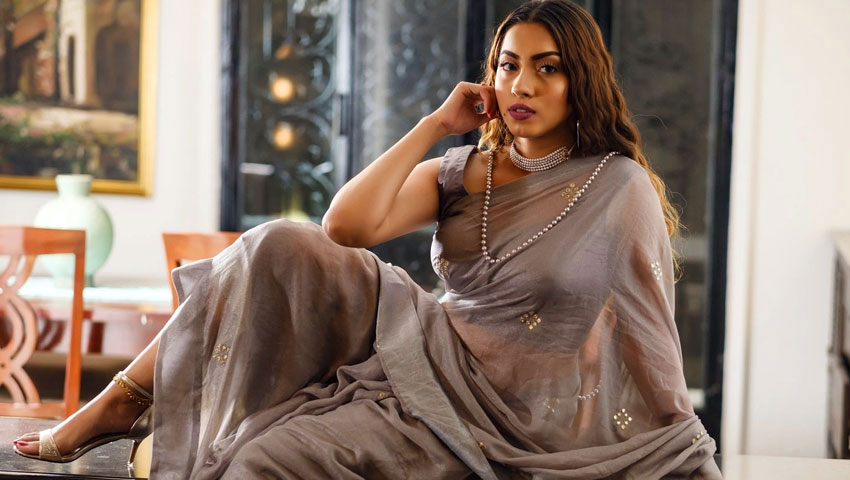 গণ অধিকার পরিষদে যোগ দিলেন মডেল মেঘনা আলম