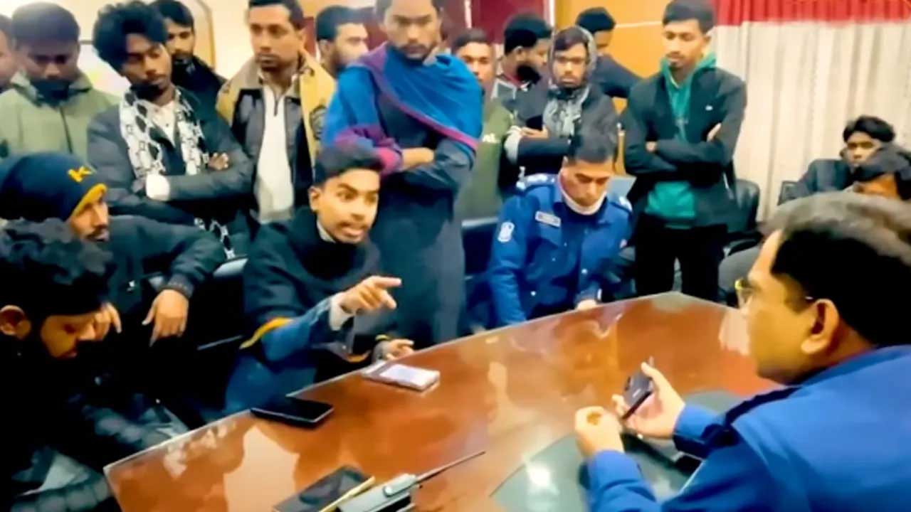 ওসিকে হুমকি দেওয়া বৈষম্যবিরোধী সেই নেতাকে শোকজ