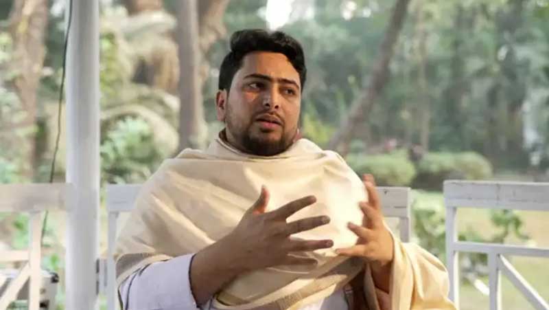 আয় ও সম্পদ নিয়ে অপপ্রচারে মুখ খুললেন নাহিদ ইসলাম