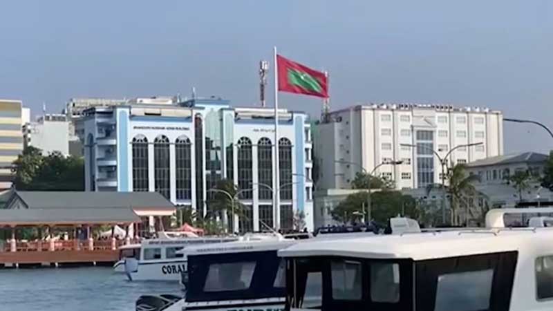 অবৈধ বাংলাদেশিদের বৈধ হওয়ার সুযোগ দিলো যে দেশ
