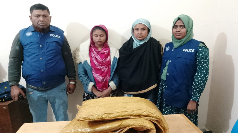 বাঞ্ছারামপুরে ৮ কেজি গাঁজা সহ দুই নারী গ্রেফতার