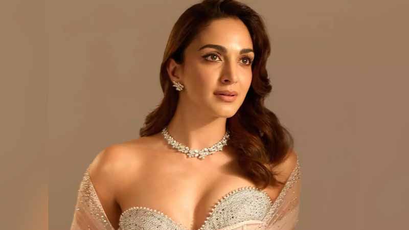 মাঝ আকাশে বৃদ্ধার সঙ্গে কিয়ারার দুর্ব্যবহার