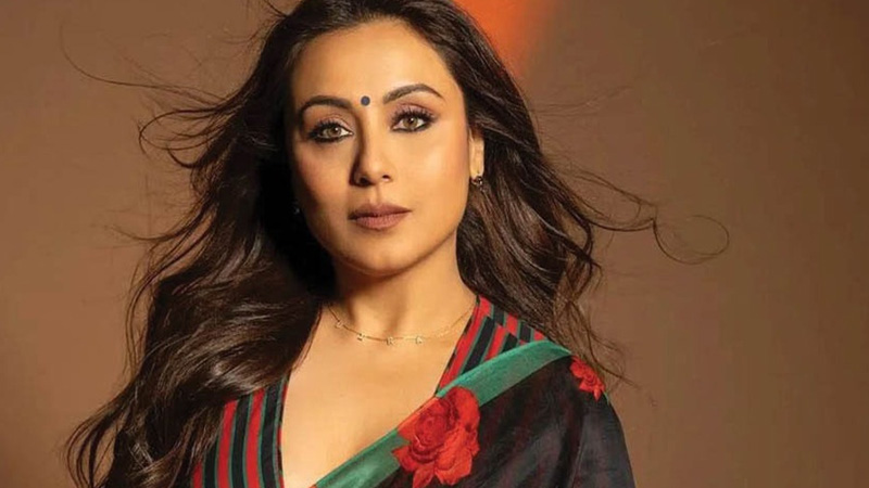 আবেগে ভাসলেন রানী মুখার্জি