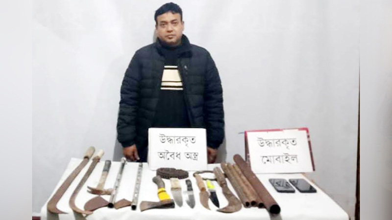 যৌথবাহিনীর হাতে বিএনপির সাবেক নেতা অস্ত্রসহ গ্রেপ্তার