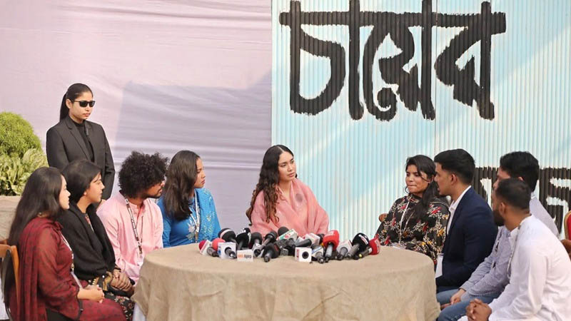 চায়ের আড্ডায় তরুণদের সঙ্গে জাইমা রহমান, কী নিয়ে আলোচনা