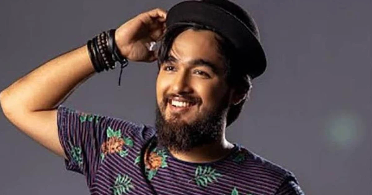 আমি হালকা পাগলা পাগলা: নোবেল