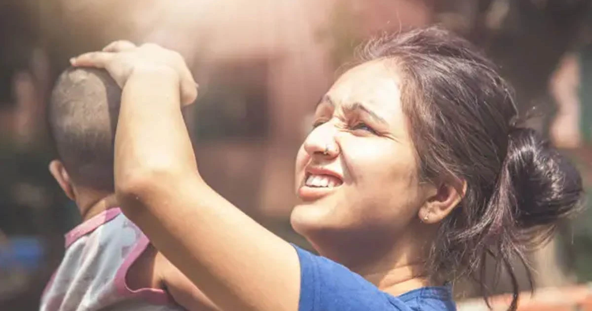 শিশুকে রোদে বের করার আগে জরুরি কিছু সতর্কতা
