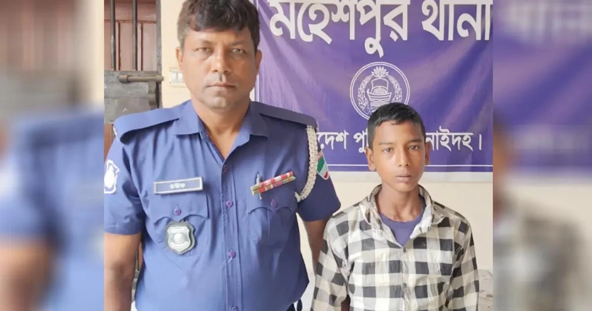 মন্দিরের দানবাক্স ভেঙে চুরি, কিশোর আটক