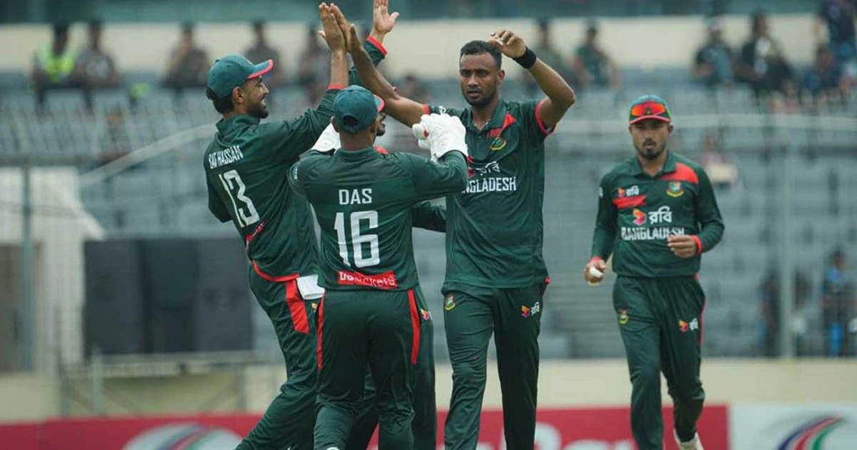 সুযোগ কাজে লাগালেন শরিফুল, ১০ ওভারে ৪২ ডট বল