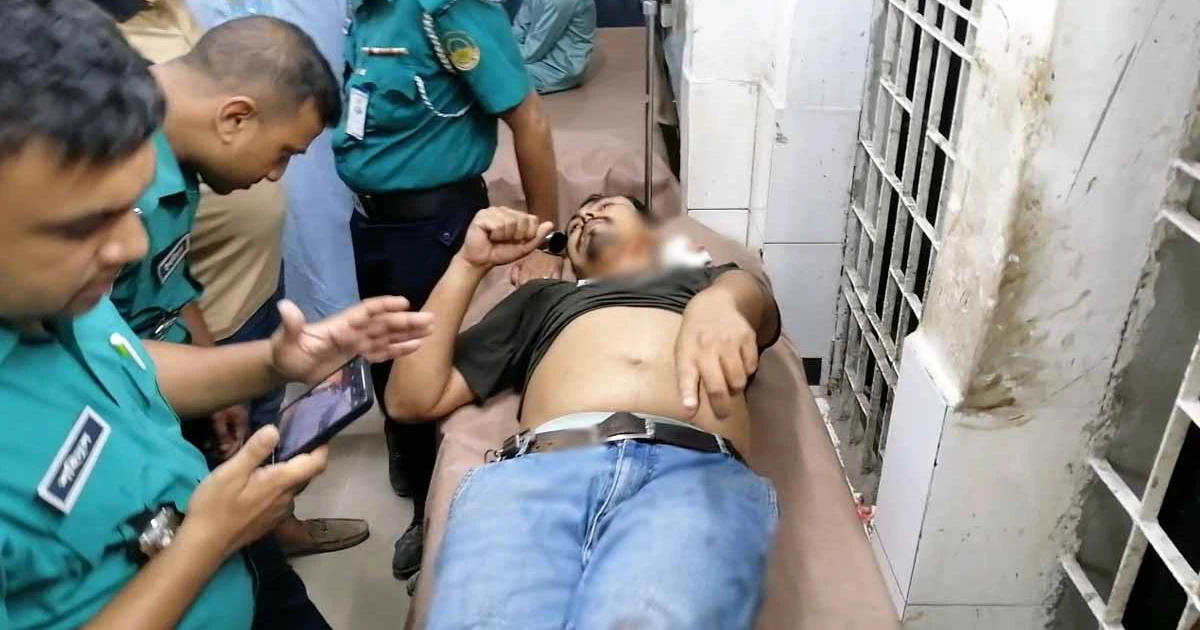 টঙ্গীতে মাদক কারবারীদের হাতে গুরুতর আহত পুলিশ সদস্য