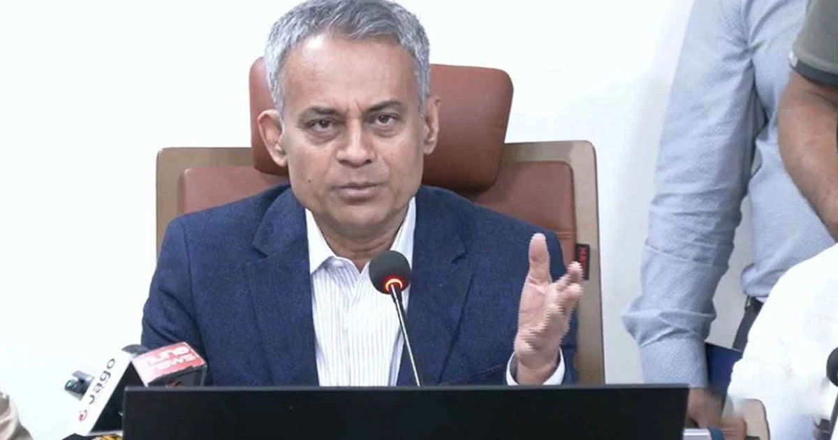 জ্বালানি তেলের দাম বাড়ানোর কারণ জানালেন সড়কমন্ত্রী