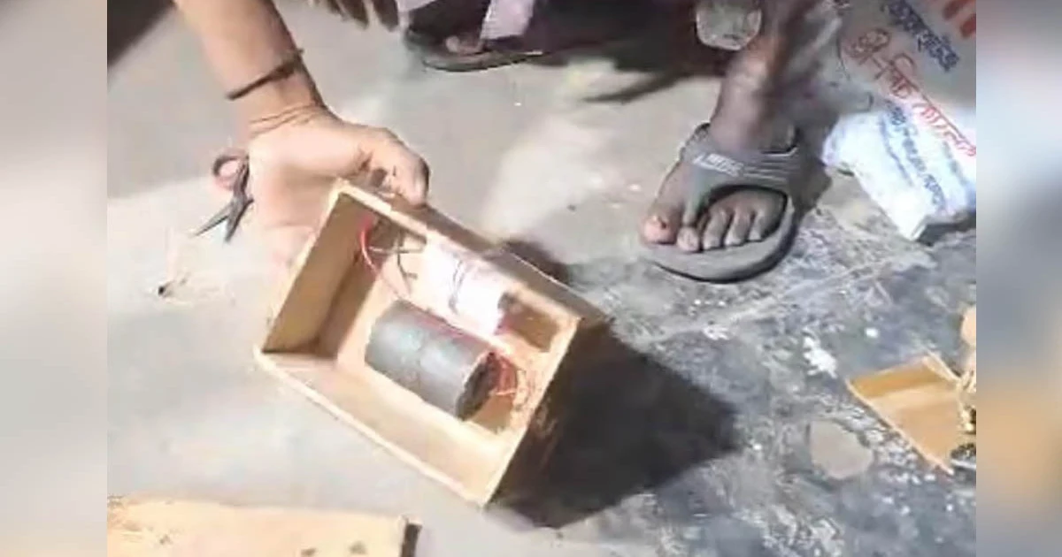 কুষ্টিয়ায় পার্সেল বোমা বিস্ফোরণে ৩ জন আহত