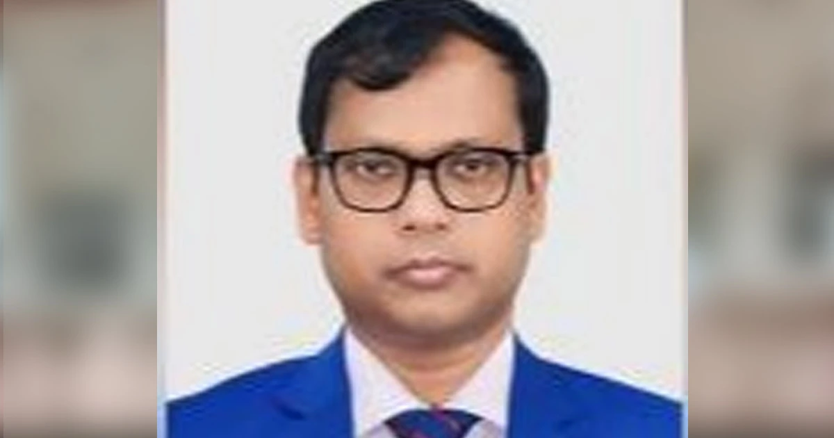 ডিসি সারওয়ারসহ তিন কর্মকর্তাকে হাইকোর্টের শোকজ