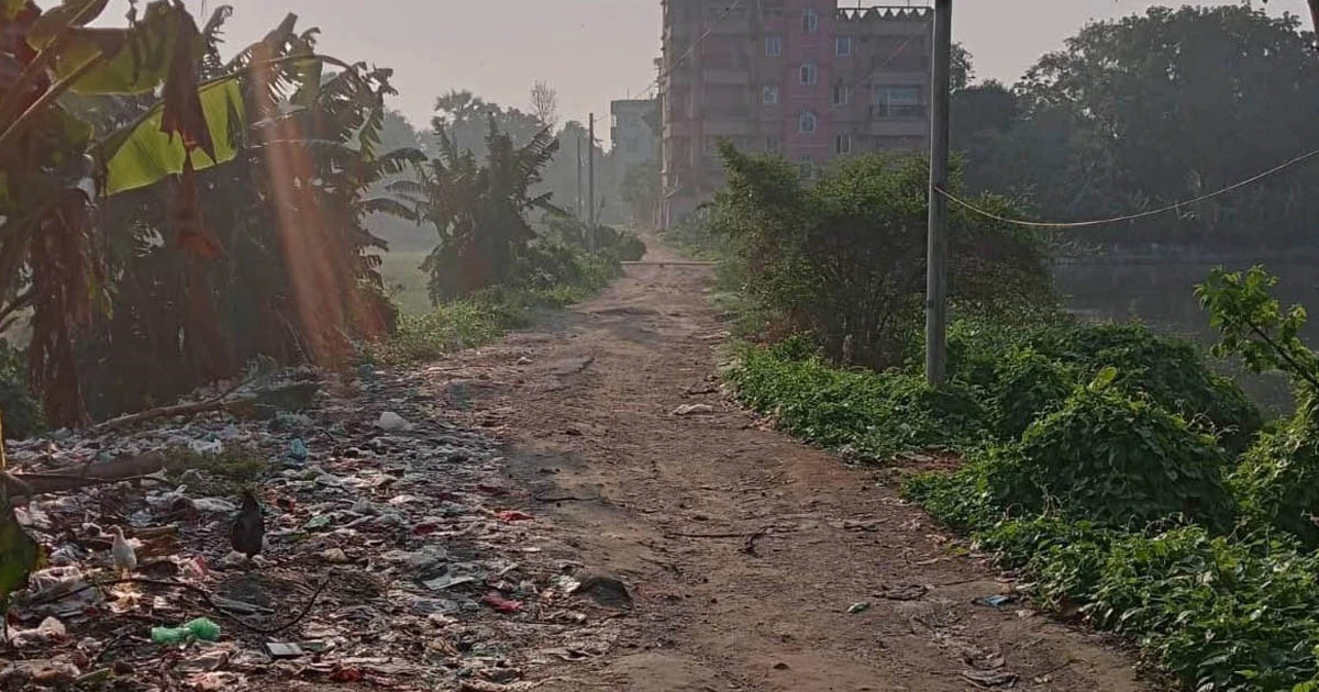 চলাচলের অনুপযুক্ত গাসিকের পিলখানা-হাড়িনাল সড়ক, দুর্ভোগে ক্ষুব্ধ এলাকাবাসী