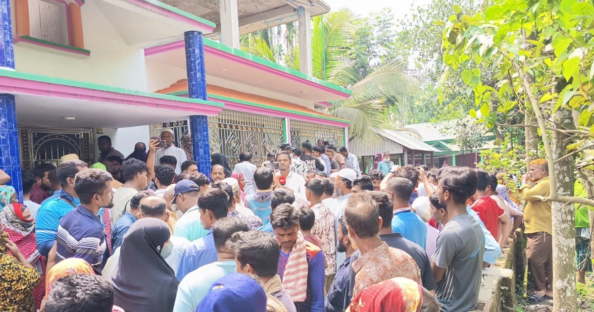 একই পরিবারের তিন শিশুসহ পাঁচজনকে গলা কেটে হত্যা, গৃহকর্তা উধাও