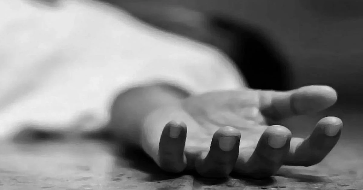 মোবাইলে চার্জ দিতে গিয়ে কিশোরীর মৃত্যু