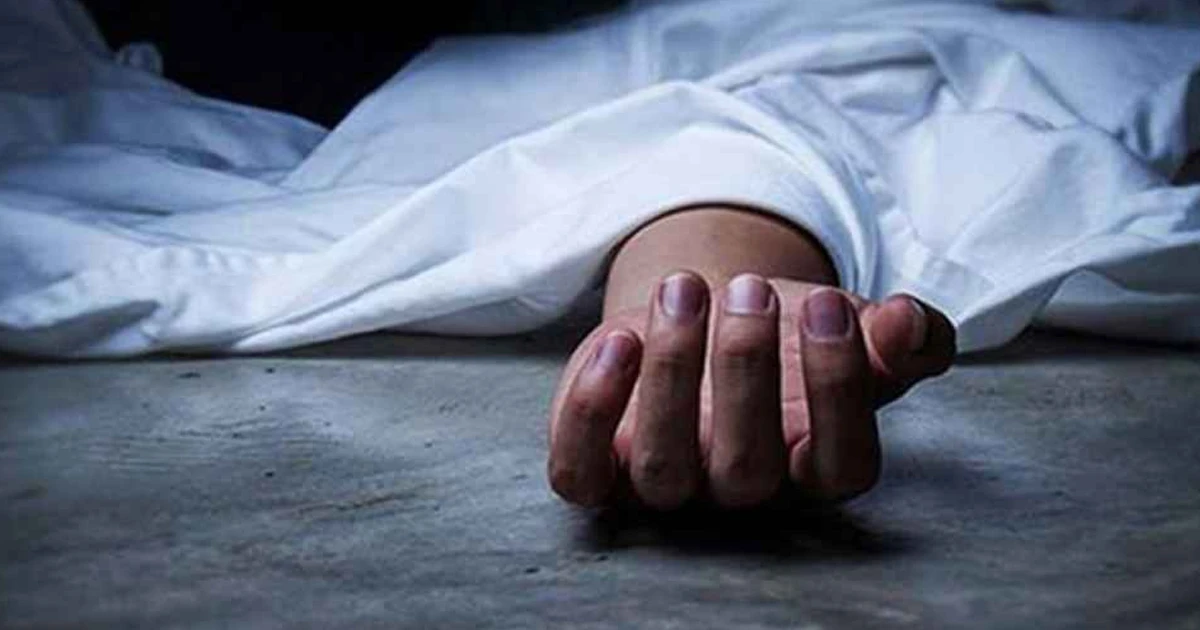 মাদারীপুরে আত্মীয়ের বাসা থেকে একই পরিবারের তিনজনের মরদেহ উদ্ধার