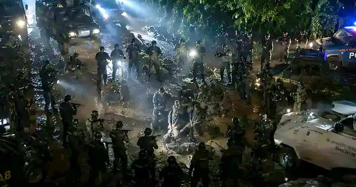 র‍্যাব ক্যাম্পের দেয়াল গুঁড়িয়ে দিল সন্ত্রাসীরা, চলছে যৌথ বাহিনীর অভিযান