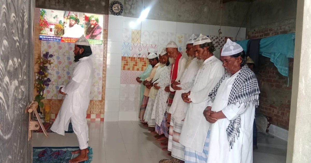 সৌদির সঙ্গে মিল রেখে নোয়াখালীর তিন গ্রামে ঈদুল আযহা উদযাপন