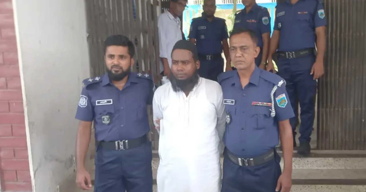 কথিত ‘জিনের বাদশা’ গ্রেপ্তার