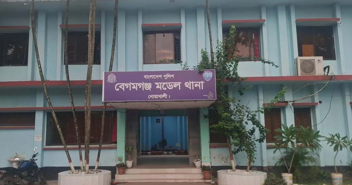 নোয়াখালীতে আবাসিক হোটেলে ডিবির অভিযান, আটক ১৪