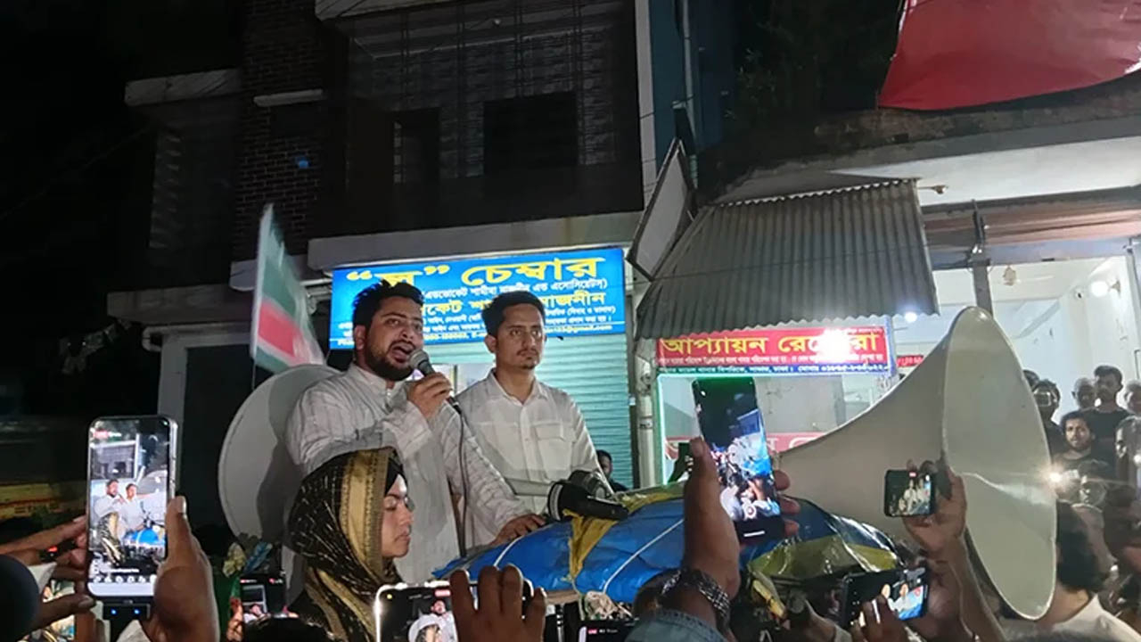 এনসিপির সমাবেশে ককটেল বিস্ফোরণ