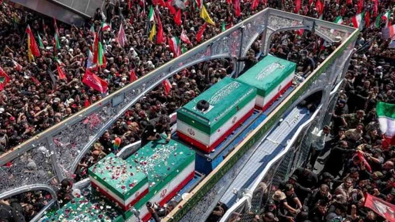 খামেনির শেষ বিদায় অনুষ্ঠানের মধ্যেই ক্ষেপণাস্ত্র ছুড়লো ইরান