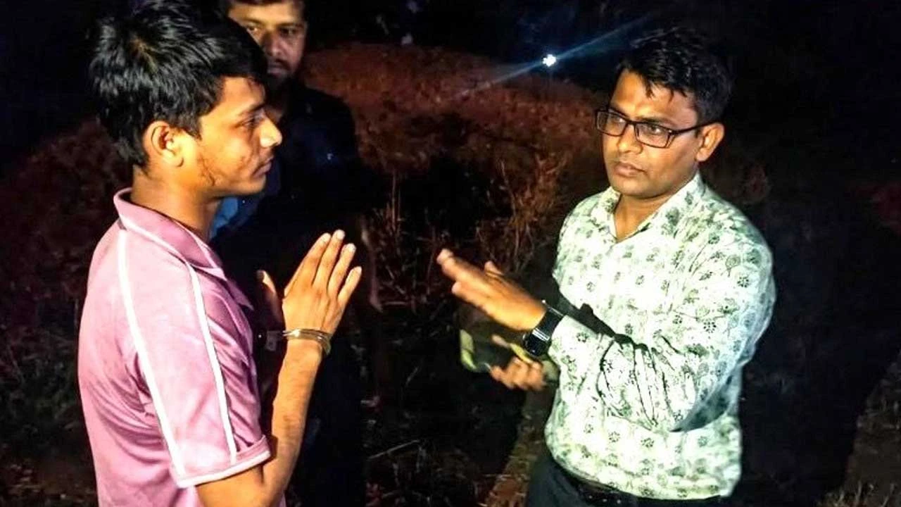 প্রকাশ্যে মাদক সেবন, যুবকের ২০ দিনের কারাদণ্ড