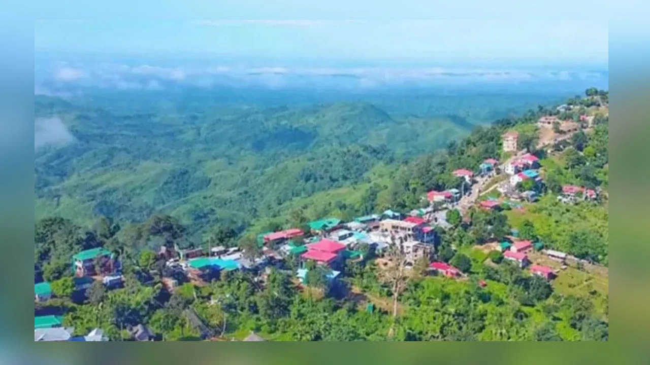ভারী বর্ষণ ও পাহাড়ধসের শঙ্কায় সাজেক পর্যটনকেন্দ্র সাময়িক বন্ধ
