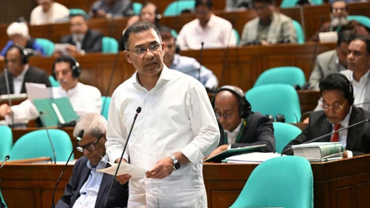 প্রাথমিক শিক্ষকদের ধাপে ধাপে বেতন বাড়ানো হবে: প্রধানমন্ত্রী