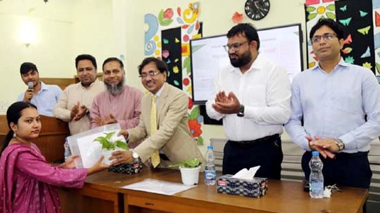 ভাসানী বিশ্ববিদ্যালয়ে নতুন শিক্ষাবর্ষের শিক্ষার্থীদের ওরিয়েন্টেশন