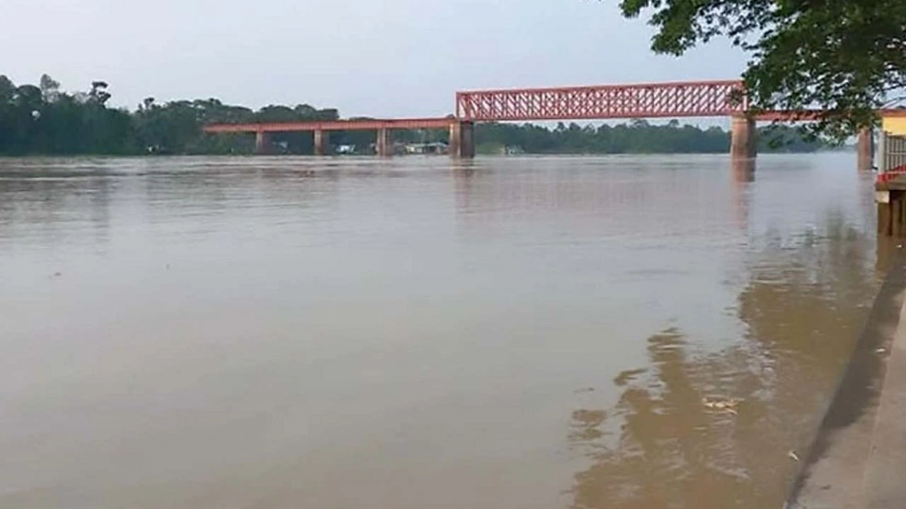 সিলেট ও সুনামগঞ্জে বন্যার অবনতির শঙ্কাঃ সুরমা ও কুশিয়ারা বিপৎসীমার উপরে