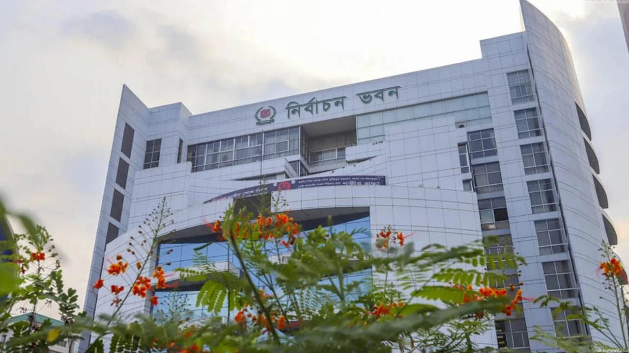 স্থানীয় ভোটে প্রার্থী হতে পারবেন না এমপিওভুক্ত শিক্ষকরা