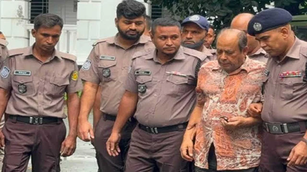 ট্রাইব্যুনালে হাজির করা হয়েছে জিয়া হত্যার আসামি মোজাফফরকে
