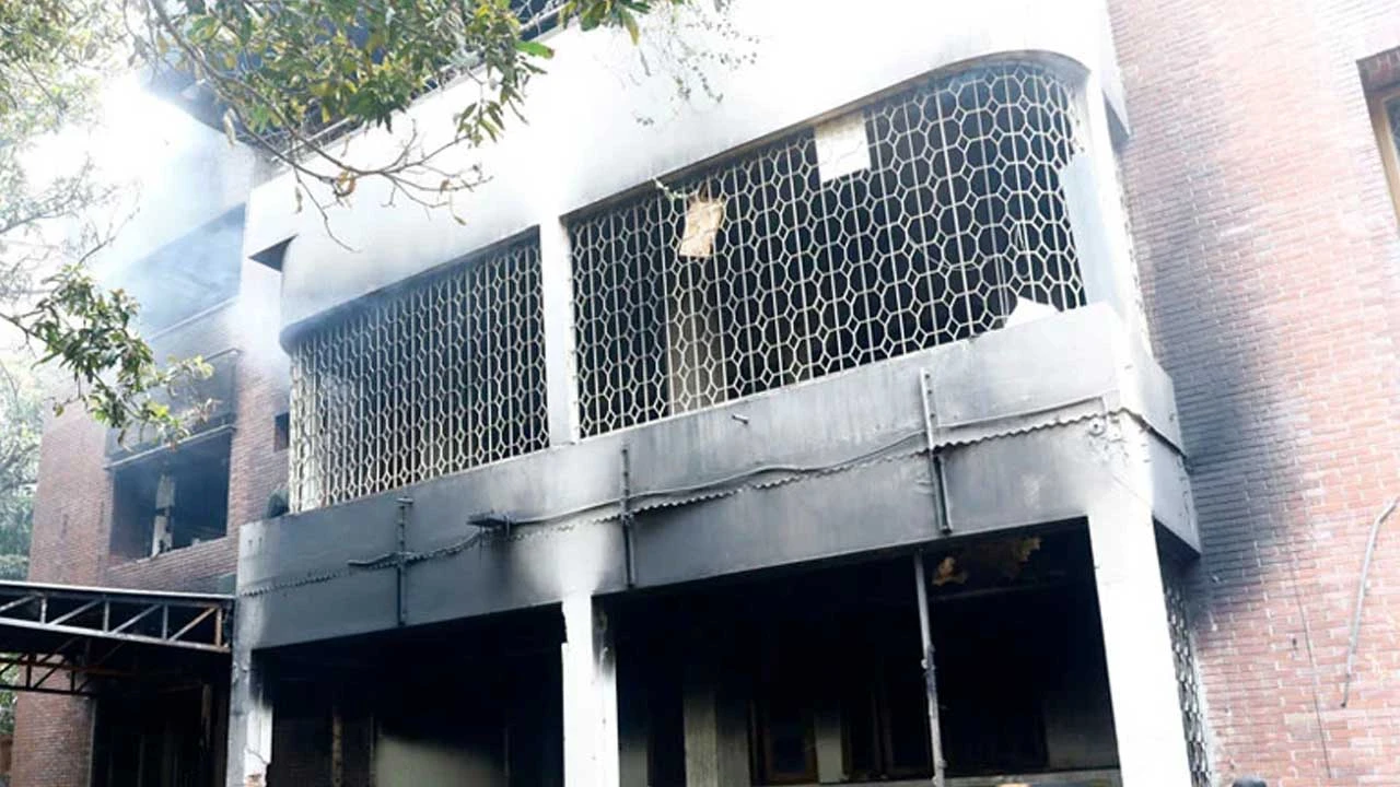 সুধা সদনে যুবকের লাশ