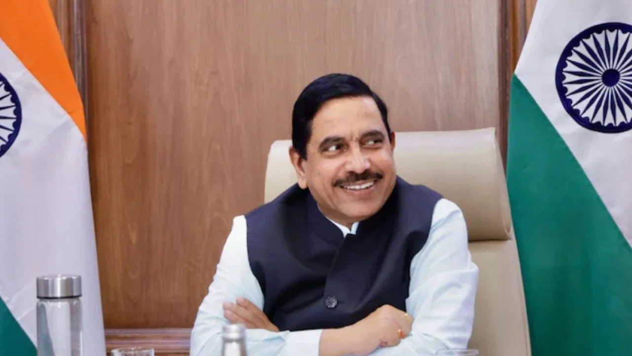 ভারতের নতুন শিক্ষামন্ত্রী প্রহ্লাদ যোশী