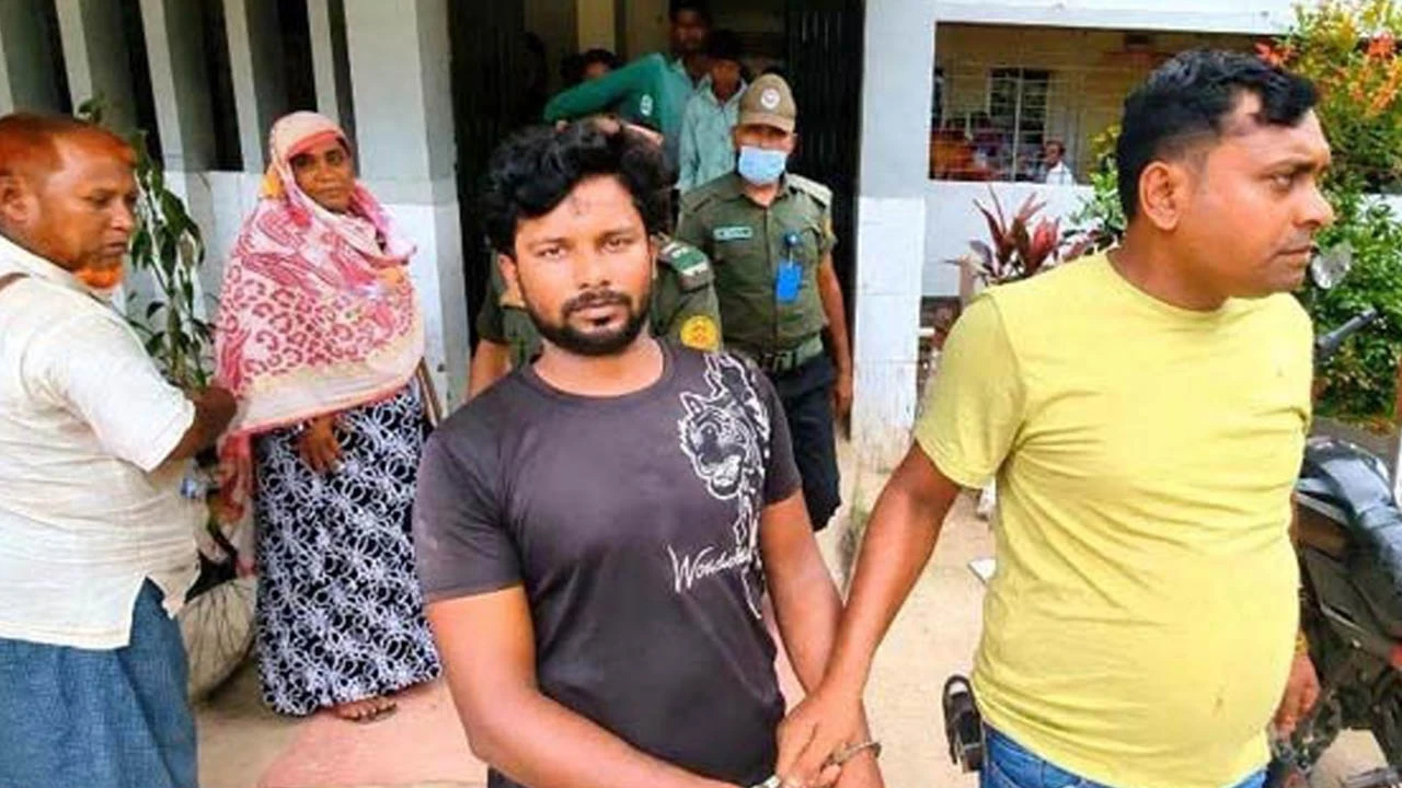 ধামইরহাটে উপর্যুপরি ছুরিকাঘাতে স্ত্রীকে হত্যা : ঘাতক স্বামী আটক