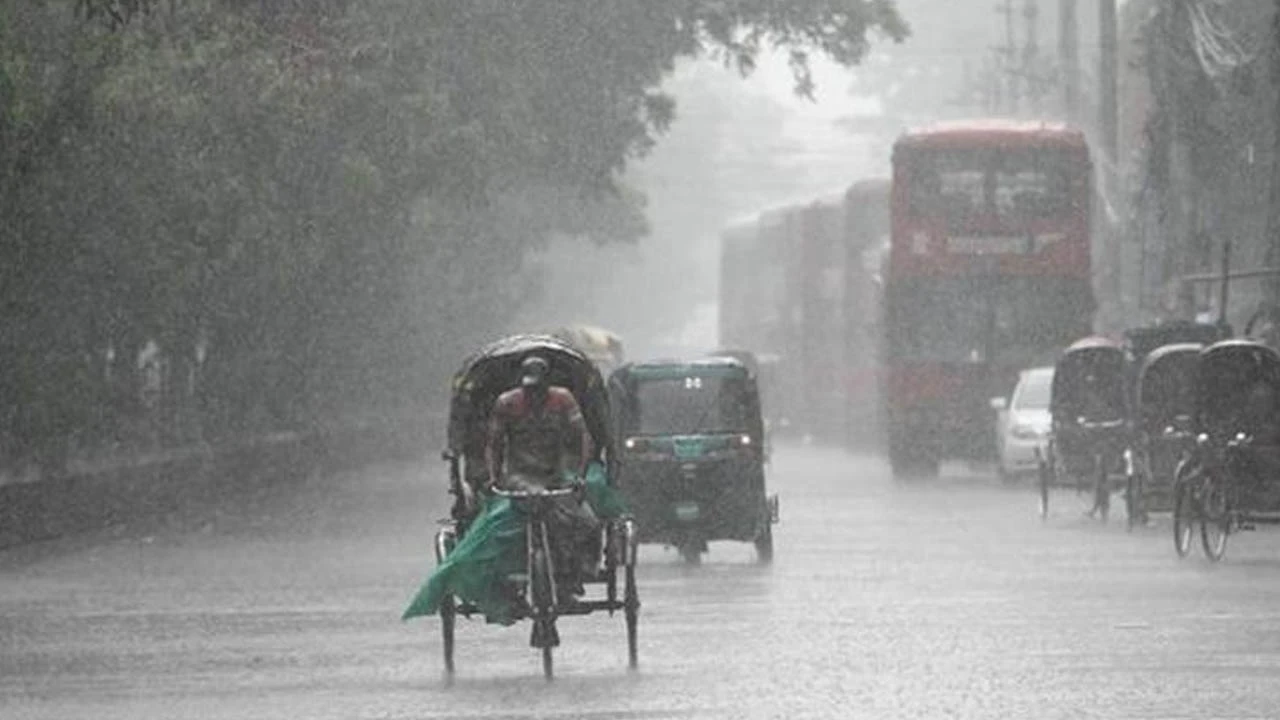 বৃষ্টি ঝরবে টানা ৫ দিন, কমবে গরম